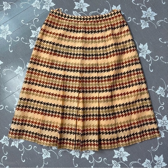 Vintage 60s Hudson’s Bay Company Houndstooth Pleated Skirt - Picture 2 of 12